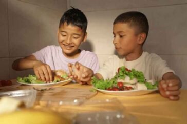 Child-Development-for-Healthy-Habits-When-Kids-Learn-Best