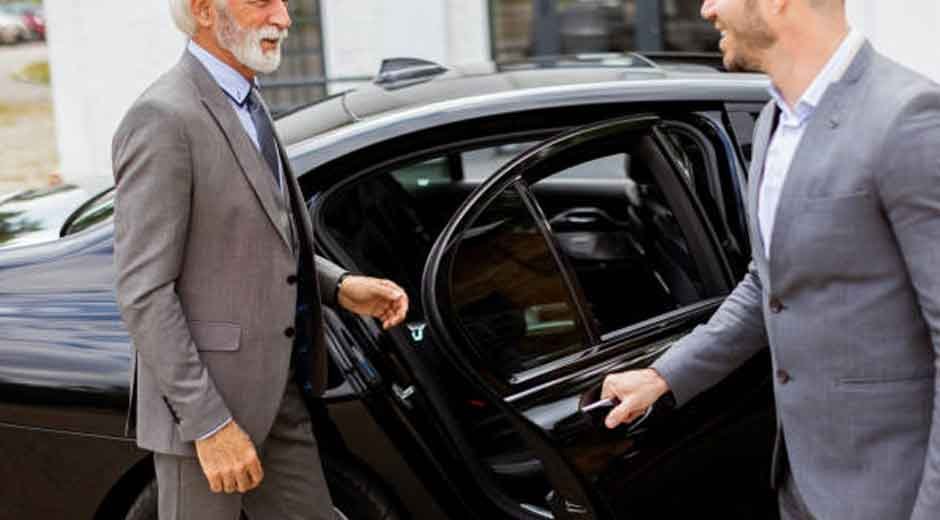 Reizen in Stijl: Waarom een Privé Chauffeur een Game Changer Is