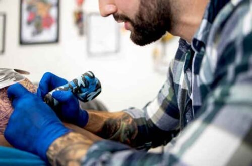 Tattooartiesten-Die-Moderne-Lichaamskunsttrends-Hernieuwen