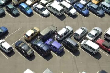 A-Guide-to-Parking-Etiquette-for-Urban-Drivers