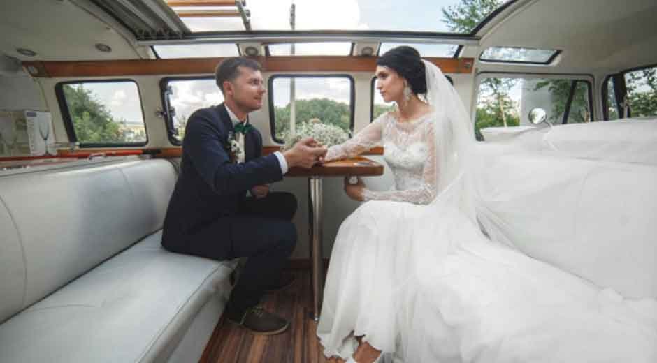 Luxury-Wedding-Bus-Options-to-Impress-Your-Guest
