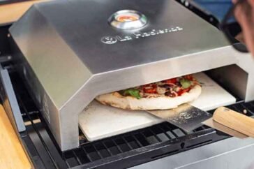Pizza-Oven-Guide-Why-Outdoor-Meals-Improve-Flavor-Quality