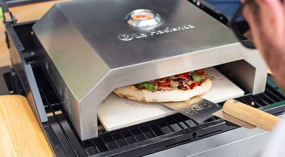 Pizza-Oven-Guide-Why-Outdoor-Meals-Improve-Flavor-Quality
