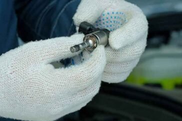 Why-Fuel-Injector-Cleaning-Boosts-Engine-Power-Efficiency