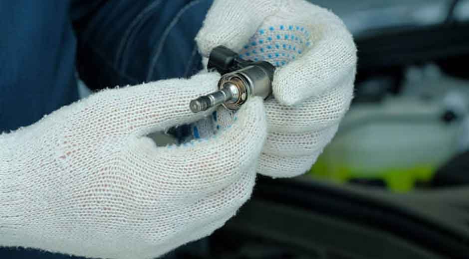 Why-Fuel-Injector-Cleaning-Boosts-Engine-Power-Efficiency