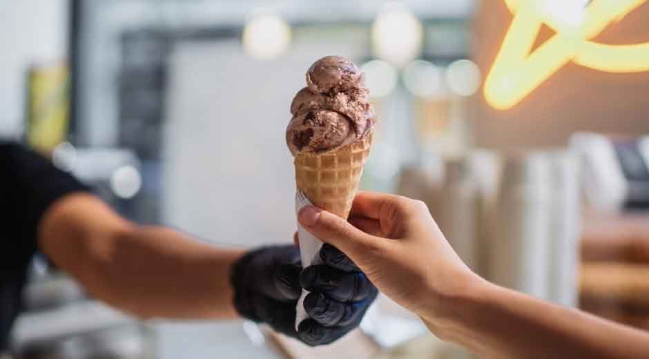 Why-Ice-Cream-Lovers-Prefer-Artisanal-Shop-Picks
