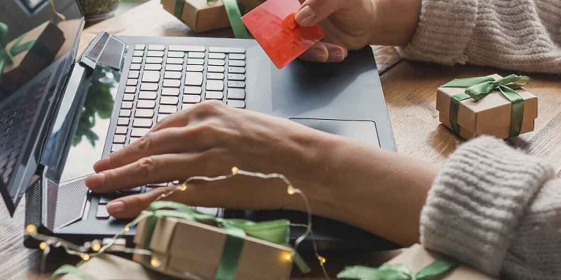 How to Manage Your Finances During an International Holiday